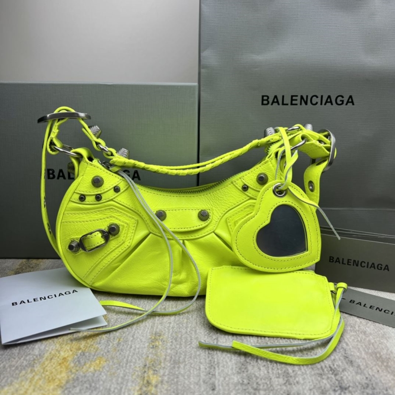 Ba*len*cia*ga classic city bags